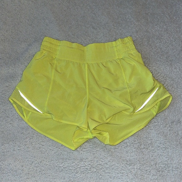 lululemon athletica Pants - Lululemon Hotty Hot Short - High rise, 2.5 inch inseam
